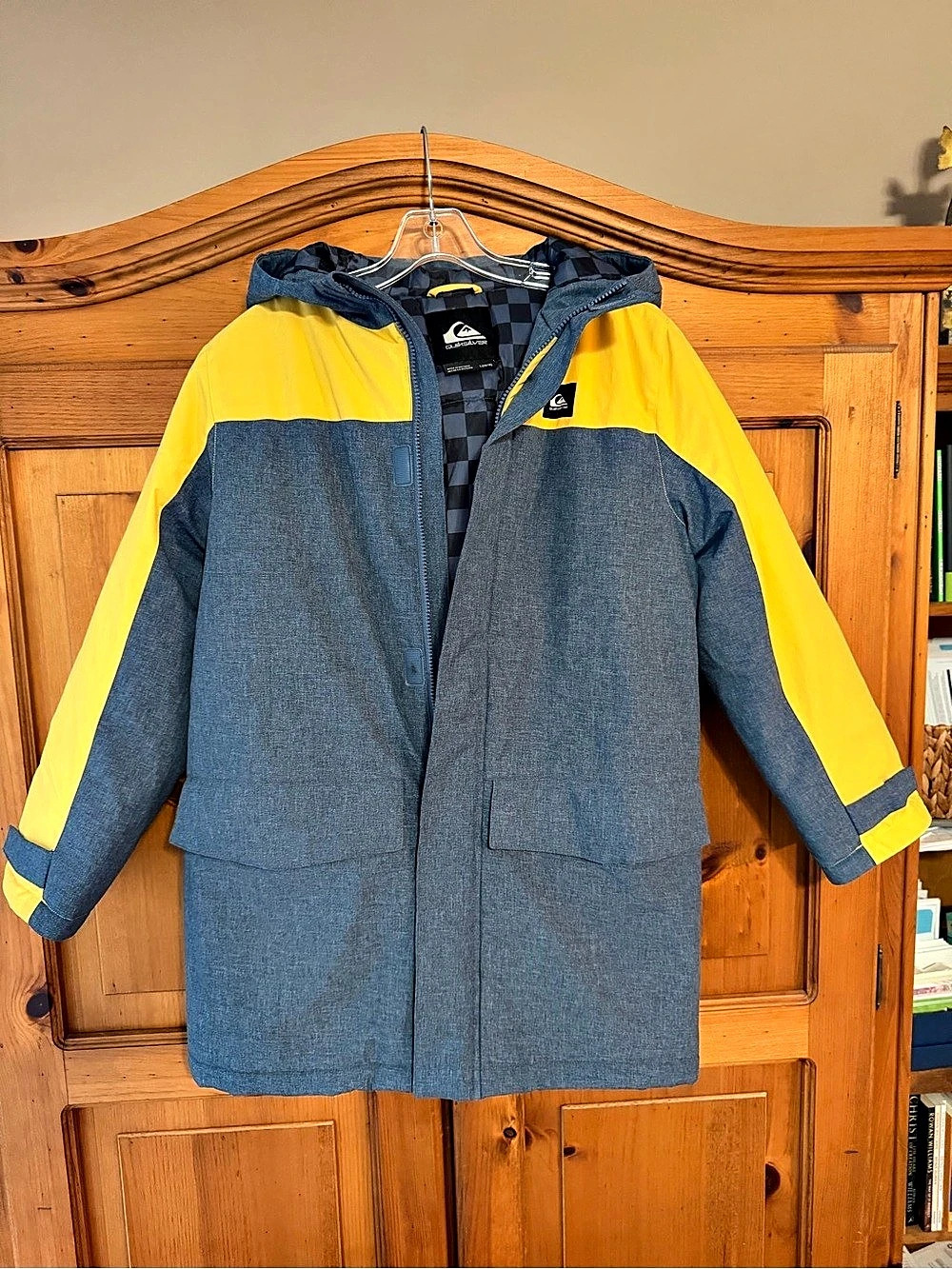Quiksilver Color Block Ski Jacket in Blue & Yellow Like New